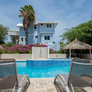 Villa At Secured Gated Near Mambo Beach!, Willemstad